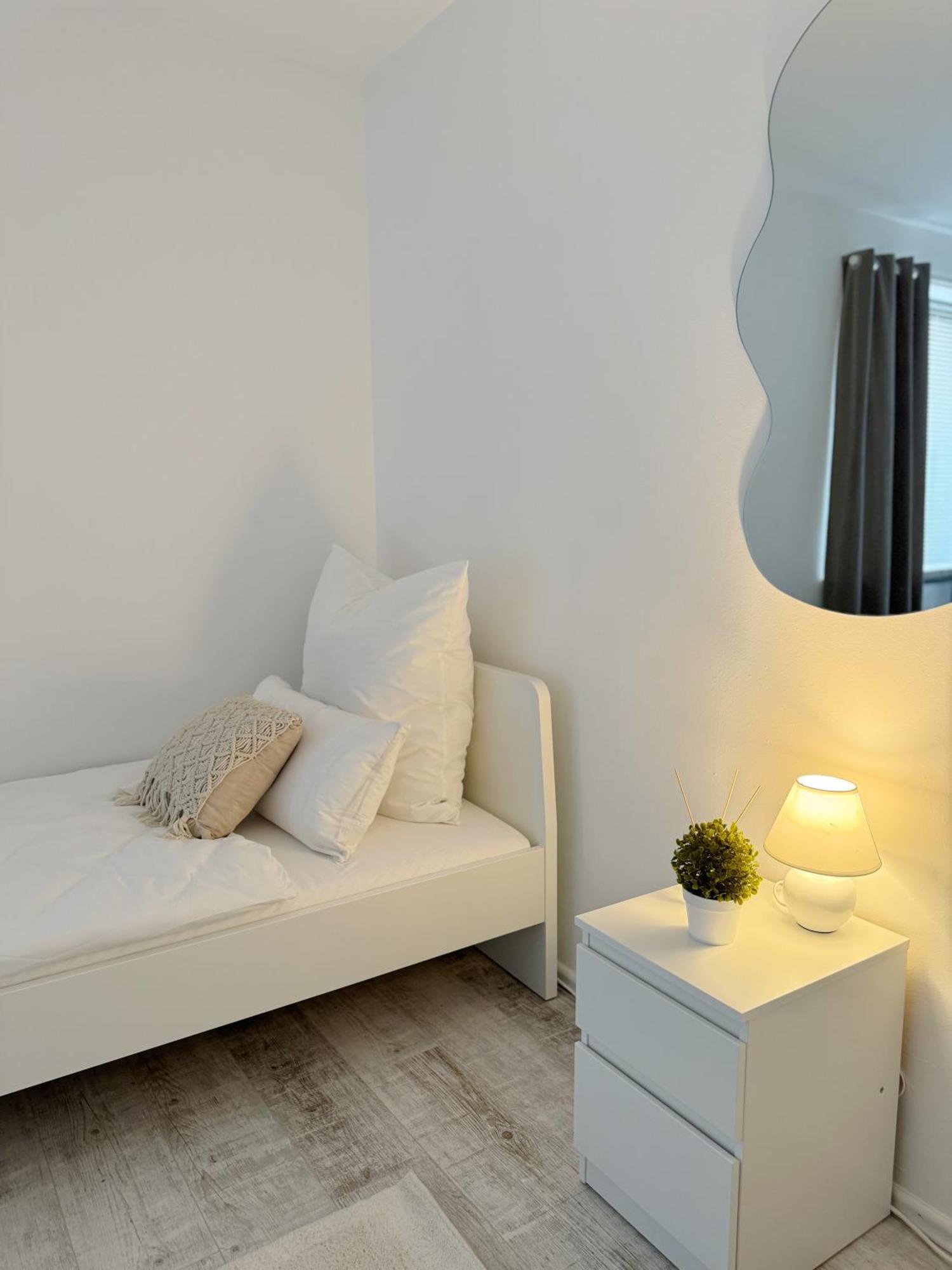 90M2 I Central I Netflix I Wifi I Free Parking I Lia Apartments Hannover Exterior photo